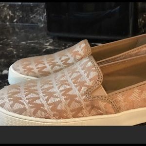 Michael kors Slide on sneakers size 6 1/2